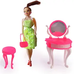 عروسک باربی با میز آرایش