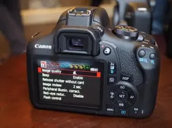 دوربین عکاسی دیجیتال کانن Canon EOS 2000D BODY