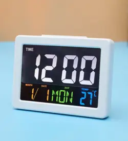 ساعت و دماسنج دیجیتالی به همراه تقویم و نمایشگر رنگی مدل GH-2000