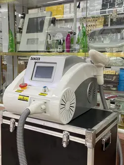 دستگاه لیزرکیوسوئیچ پاک کننده تاتو و لک مدل Q-Switch J-200