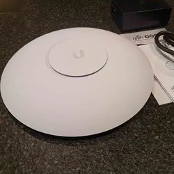 اکسس پوینت دست دوم UniFi AP AC LR