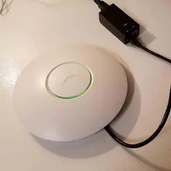 اکسس پوینت دست دوم UniFi AP LR