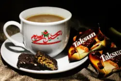 کنجدی شکلاتی