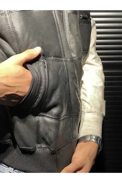 جلیقه خز بافت طرح‎دار داخل چرم اصل مشکی مردانه برند tahiroğlu deri 1987 کد 1667096105