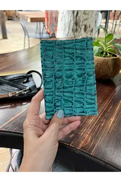 کاور مسافرتی 2عدد چاپی سوسماری سری چرم اصل فیروزه ای = برند Pinkylola Design کد 1667635563