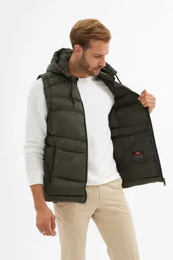 جلیقه کلاهدار پفدار یشمی مردانه برند Danger کد 1668132077