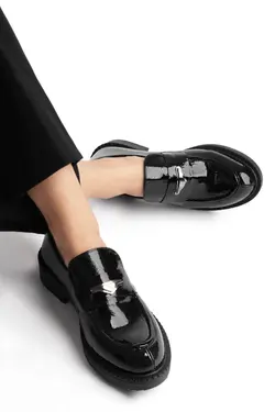 کفش لوفر ورنی کف کلفت زنانه برند Marjin کد 1646638639