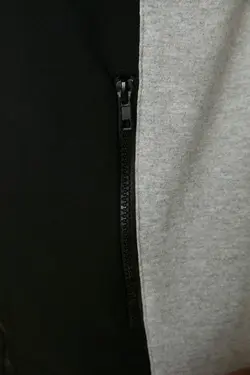 سوییشرت زیپدار کلاهدار متناسب مردانه مشکی خط‎دار برند TRENDYOL MAN کد 1646466962