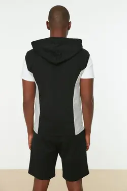 سوییشرت زیپدار کلاهدار متناسب مردانه مشکی خط‎دار برند TRENDYOL MAN کد 1646466962