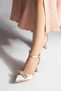 پاشنه کفش بلند مجلسی جام کمربند‎دار نوک تیز نگین دار زنانه برند Marjin کد 1646466680