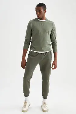 سوییشرت متناسب آستین بلند ساده یقه گرد برند Defacto کد 1645547422