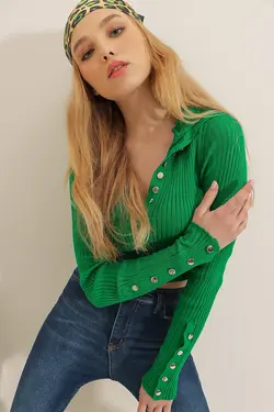 بلوز بافتنی یقه دکمه دار آستین زنانه سبز برند Trend Alaçatı Stili کد 1645165566