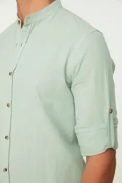 پیراهن اسلیم فیت مردانه آستین بلند سرشونه دار یقه دیپلمات ساده سبز برند TRENDYOL MAN کد 1644473812