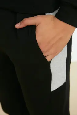 ست لباس راحتی متناسب مردانه مشکی خط‎دار برند TRENDYOL MAN کد 1644473806