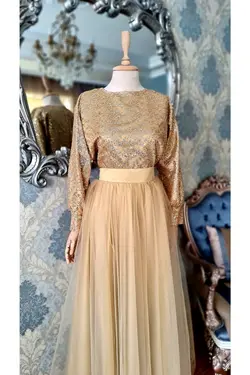 ست لباس مجلسی پوشیده بلوز تور دار پولک دوز پولکی برند makbuleofficial کد 1642932671