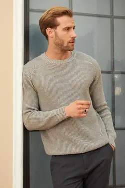 پلیور بافتنی پنبه ای ملانژ یقه گرد طوسی مردانه برند odelon کد 1669136567