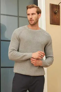 پلیور بافتنی پنبه ای ملانژ یقه گرد طوسی مردانه برند odelon کد 1669136567