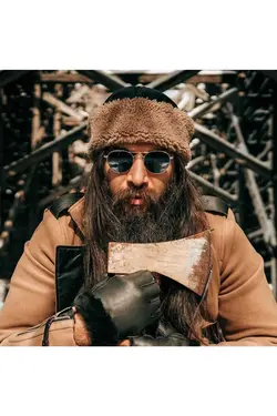 کلاه فصل جدید آستر خزدار جنگلبان چرم اصل مشکی برند Leatherhat کد 1669357690