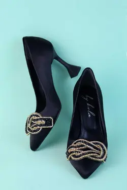 کفش پاشنه بلند جام نگین دار مروارید دوزی شده ساتن مشکی زنانه برند BirEylül Shoes کد 1669527066