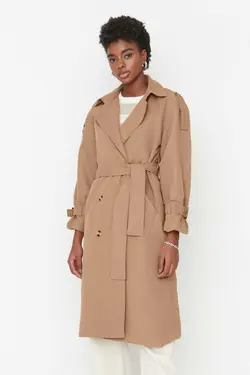 بارانی گشاد بلند ضد آب طرح‎دار کمربند‎دار چاک دار قهوه ای سموری بادگیر برند TRENDYOLMİLLA کد 1669921398