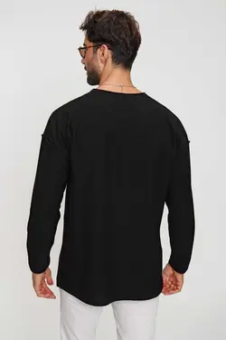 پلیور بافتنی جیب دار آستین بلند دوخته شده یقه گرد قهرمان مشکی مردانه برند CHUBA کد 1674399735
