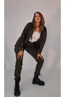 شلوار بافتنی راحت کمر کشی فولادی پارچه طرح‎دار یشمی برند modamylady کد 1644327696