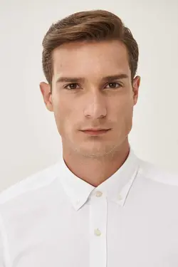 پیراهن دکمه‎دار برش اسلیم فیت یقه طرحدار سفید قالب تنگ راحت مردانه برند Altınyıldız Classics کد 1676961861