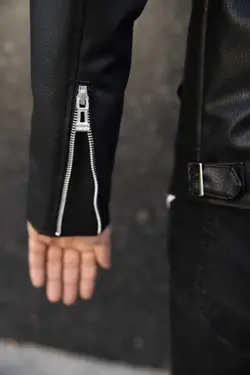 کت چرم فصل جدید بایکر مشکی مردانه برند denimswitch کد 1683470717