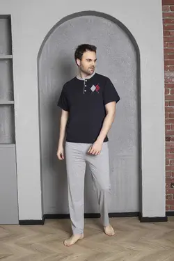 لباس راحتی بافتنی دکمه‎دار ست پارچه تابستانی پانیه بلند آستین کوتاه طرح‎دار سرمه ای مردانه برند MİRELLA کد 1686146338