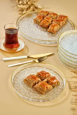 بشقاب سرویس ست صبحانه طلاکاری شده شیرینی کیک شیشه ای 7تکه طلایی برند chiesa کد 1686495888