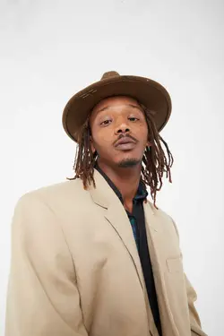 کلاه لکه طراحی برند blackbird studio کد 1686651379