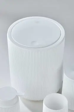 ست سرویس بهداشتی راه‎راه سفید .گرد. برند vipgross کد 1688316598