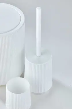 ست سرویس بهداشتی راه‎راه سفید .گرد. برند vipgross کد 1688316598