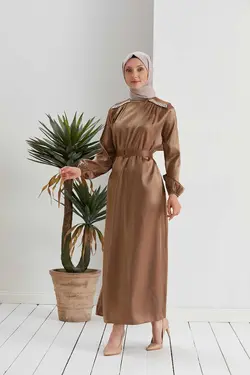 پیراهن کمربند زنانه بلند ساتن کمربند‎دار برند BMK BOUTİQUE کد 1692283155