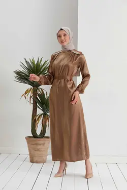 پیراهن کمربند زنانه بلند ساتن کمربند‎دار برند BMK BOUTİQUE کد 1692283155