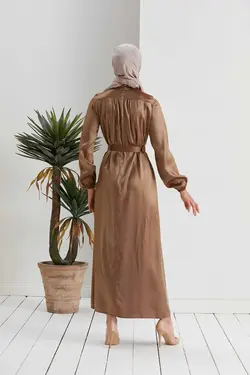 پیراهن کمربند زنانه بلند ساتن کمربند‎دار برند BMK BOUTİQUE کد 1692283155