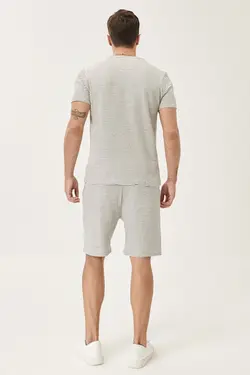 لباس راحتی اسلیم فیت مردانه آستین کوتاه یقه گرد طرح‎دار سفید- سرمه ای شورت دار برند Altınyıldız Classics کد 1647341642