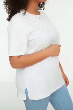 تیشرت بافتنی ساده چاک دار یقه گرد سفید برند Trendyol Curve کد 1647310688