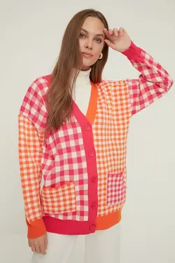 بافتنی طرح‎دار شطرنجی یقه هفت سرخابی برند TRENDYOL MODEST کد 1647399324