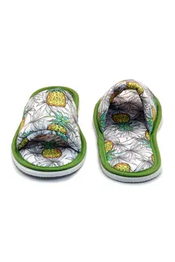 دمپایی لژدار نرم جلو طرح‎دار روشن آناناس سفید برند Chochili کد 1647629168