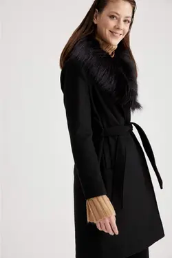 پالتو تک دکمه خز یقه سایز بزرگ زنانه کمربند دار برند MODAM ESİLA کد 1647700867