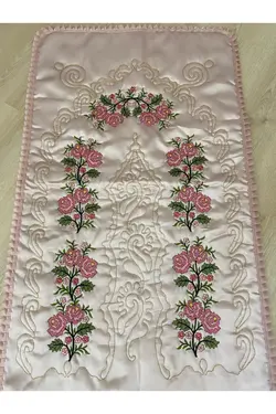 سجاده ساتن قلاب دوزی شده پودر برند ayhan home ev tekstili کد 1647791241