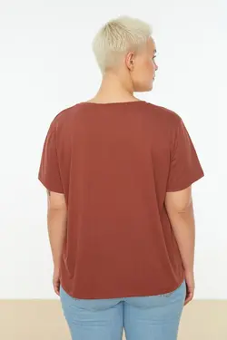 تیشرت بسته بافتنی ساده قهوه ای-بژ برند Trendyol Curve کد 1647918620