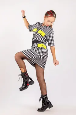 پیراهن بسته جیب دار پارچه کمربند‎دار چهارخانه دخترانه رو دکمه برند ChixModa کد 1648053912