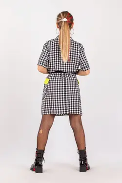 پیراهن بسته جیب دار پارچه کمربند‎دار چهارخانه دخترانه رو دکمه برند ChixModa کد 1648053912