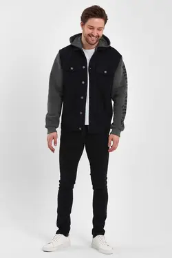 کاپشن قالب جین کلاهدار راحت آستین پانیه چاپی مشکی برند DAMGA JEANS کد 1696341406