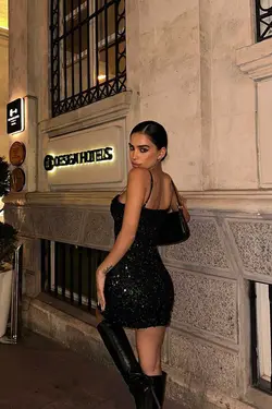 پیراهن کوتاه طرح‎دار پولک دوز مشکی بند‎دار برند Bak Moda کد 1700148896