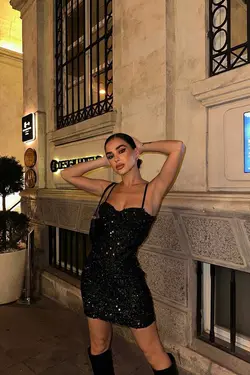 پیراهن کوتاه طرح‎دار پولک دوز مشکی بند‎دار برند Bak Moda کد 1700148896