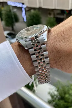 ساعت مچی با تقویم قابل تنظیم فولادی کادو رنگ نقره دستبند ضد آب مردانه برند Homies کد 1700547986