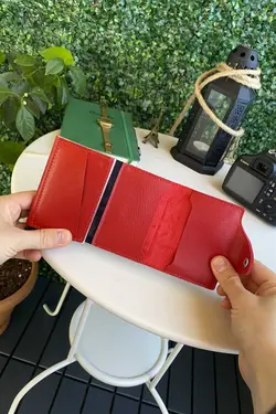 کیف پول محافظ اتوماتیک هوشمند قرمز زنانه جا کارتی چرم وگان برند Modica کد 1700798406